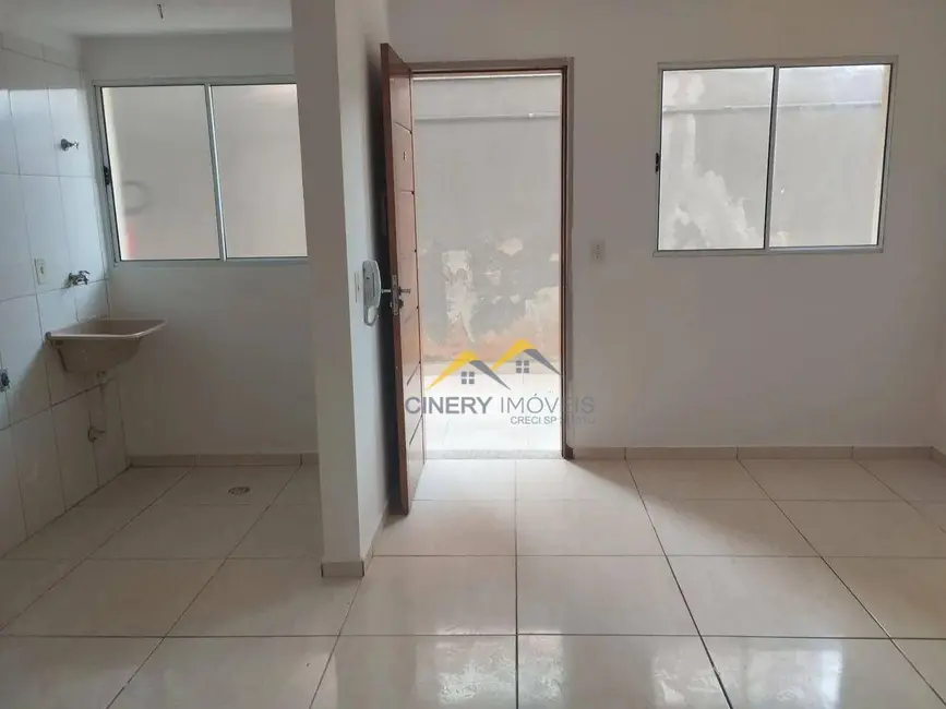 Foto 2 de Apartamento com 1 quarto à venda, 30m2 em Guaianazes, São Paulo - SP