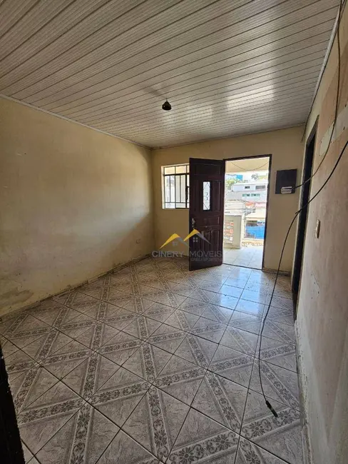 Sobrado com 3 quartos à venda, 184m2 em Itaquera, São Paulo - SP - imagem 2 Foto 2 de Sobrado com 3 quartos à venda, 184m2 em Itaquera, São Paulo - SP