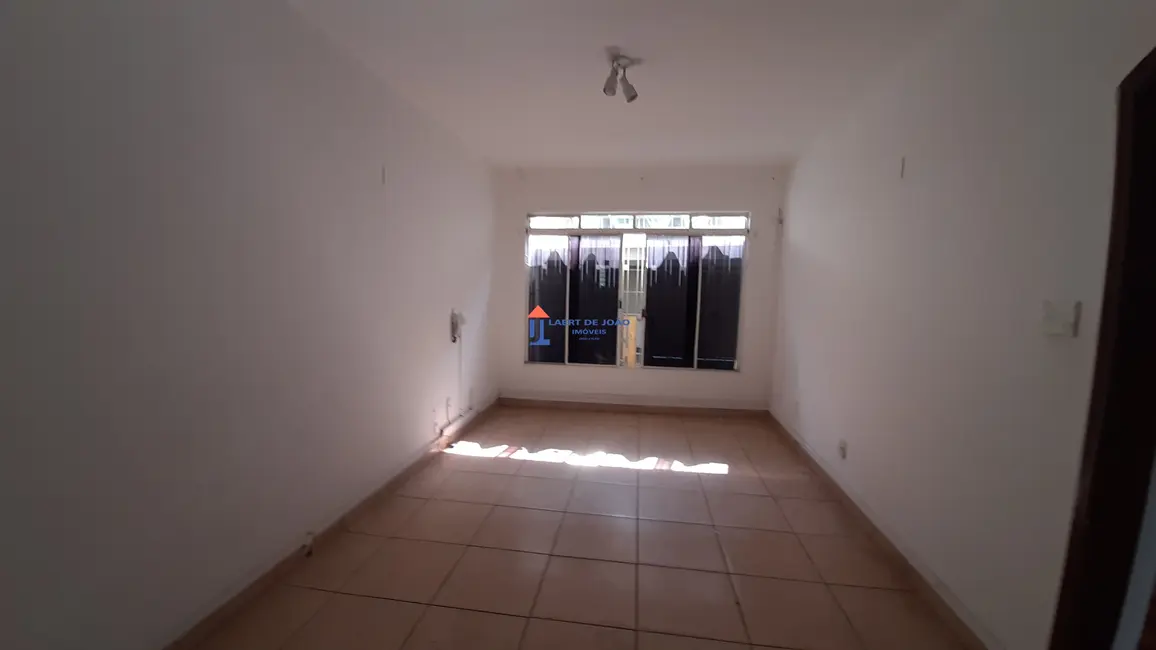 Casa com 5 quartos para alugar, 136m2 em Campo Belo, São Paulo - SP - imagem 1 Foto 1 de Casa com 5 quartos para alugar, 136m2 em Campo Belo, São Paulo - SP