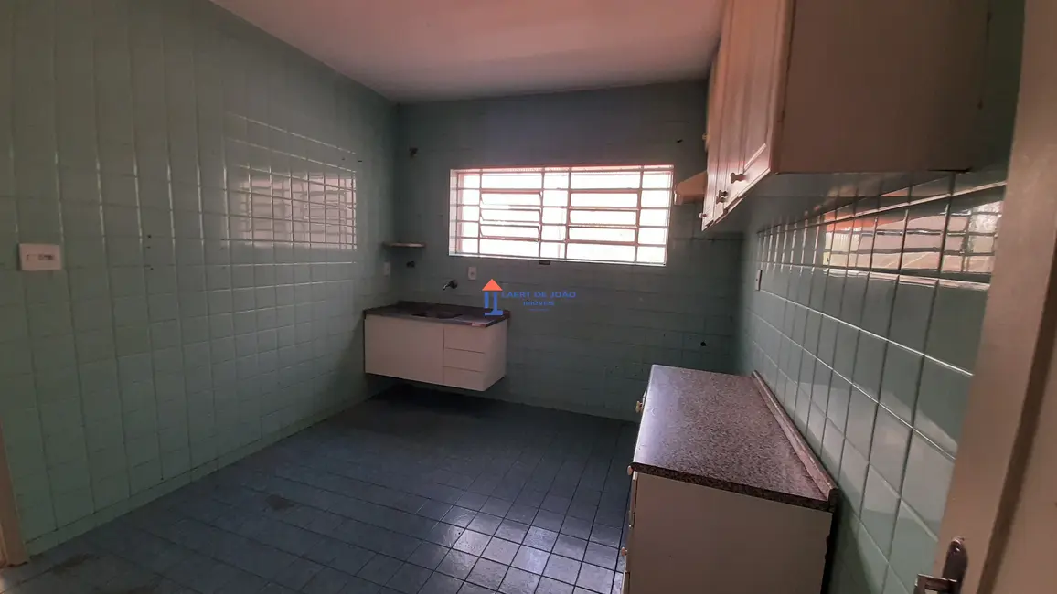 Casa com 5 quartos para alugar, 136m2 em Campo Belo, São Paulo - SP - imagem 5 Foto 5 de Casa com 5 quartos para alugar, 136m2 em Campo Belo, São Paulo - SP