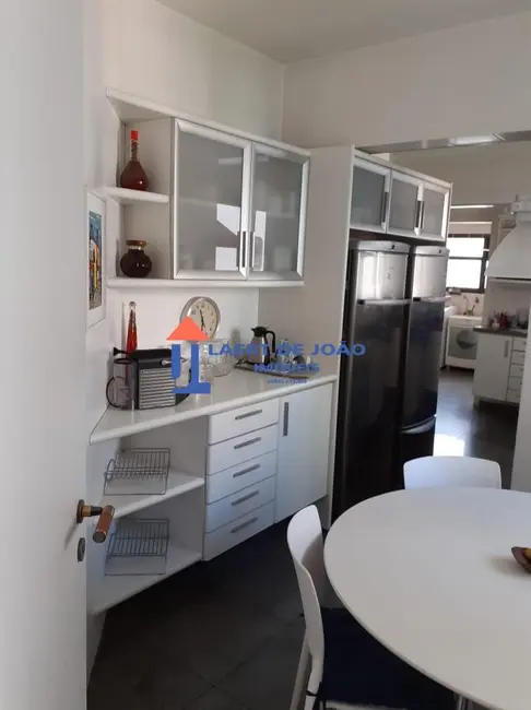 Foto 8 de Apartamento com 4 quartos à venda, 217m2 em Itaim Bibi, São Paulo - SP