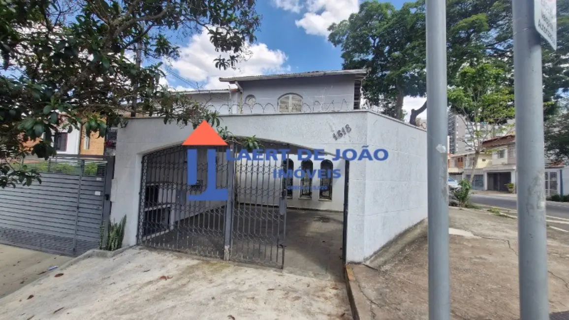 Casa com 2 quartos para alugar, 170m2 em Campo Belo, São Paulo - SP - imagem 2 Foto 2 de Casa com 2 quartos para alugar, 170m2 em Campo Belo, São Paulo - SP