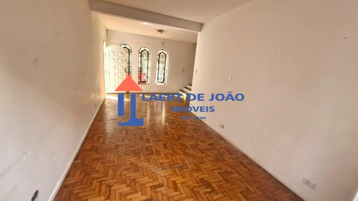 Casa com 2 quartos para alugar, 170m2 em Campo Belo, São Paulo - SP - imagem 8 Foto 8 de Casa com 2 quartos para alugar, 170m2 em Campo Belo, São Paulo - SP