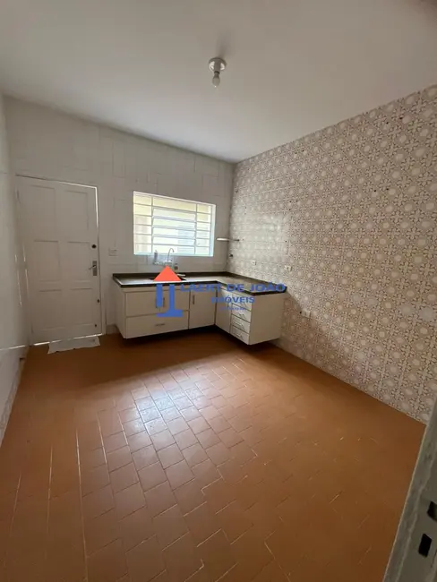 Foto 9 de Casa com 2 quartos para alugar, 106m2 em Jardim Aeroporto, São Paulo - SP
