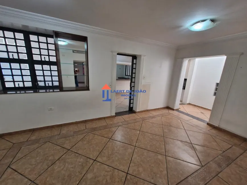 Casa com 6 quartos à venda e para alugar, 304m2 em Campo Belo, São Paulo - SP - imagem 9 Foto 9 de Casa com 6 quartos à venda e para alugar, 304m2 em Campo Belo, São Paulo - SP