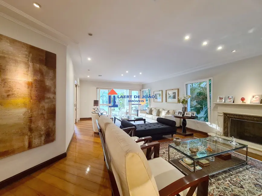 Casa com 4 quartos à venda, 900m2 em Alto da Boa Vista, São Paulo - SP - imagem 3 Foto 3 de Casa com 4 quartos à venda, 900m2 em Alto da Boa Vista, São Paulo - SP