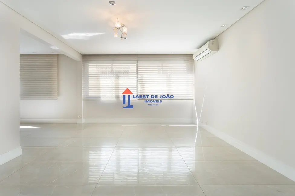 Apartamento com 3 quartos à venda, 138m2 em Itaim Bibi, São Paulo - SP - imagem 4 Foto 4 de Apartamento com 3 quartos à venda, 138m2 em Itaim Bibi, São Paulo - SP