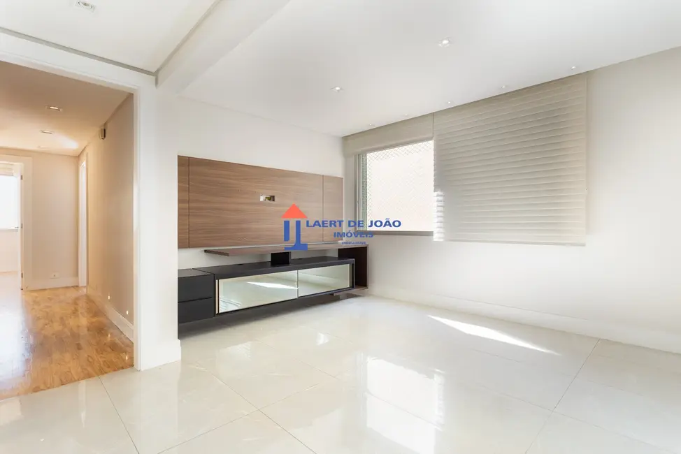 Apartamento com 3 quartos à venda, 138m2 em Itaim Bibi, São Paulo - SP - imagem 8 Foto 8 de Apartamento com 3 quartos à venda, 138m2 em Itaim Bibi, São Paulo - SP