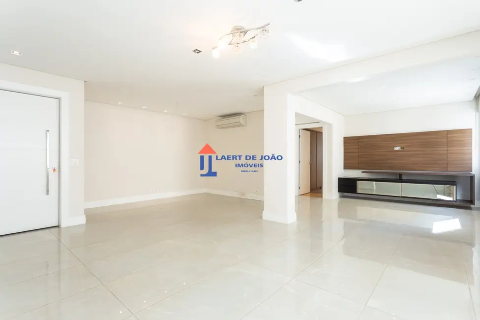 Apartamento com 3 quartos à venda, 138m2 em Itaim Bibi, São Paulo - SP - imagem 3 Foto 3 de Apartamento com 3 quartos à venda, 138m2 em Itaim Bibi, São Paulo - SP