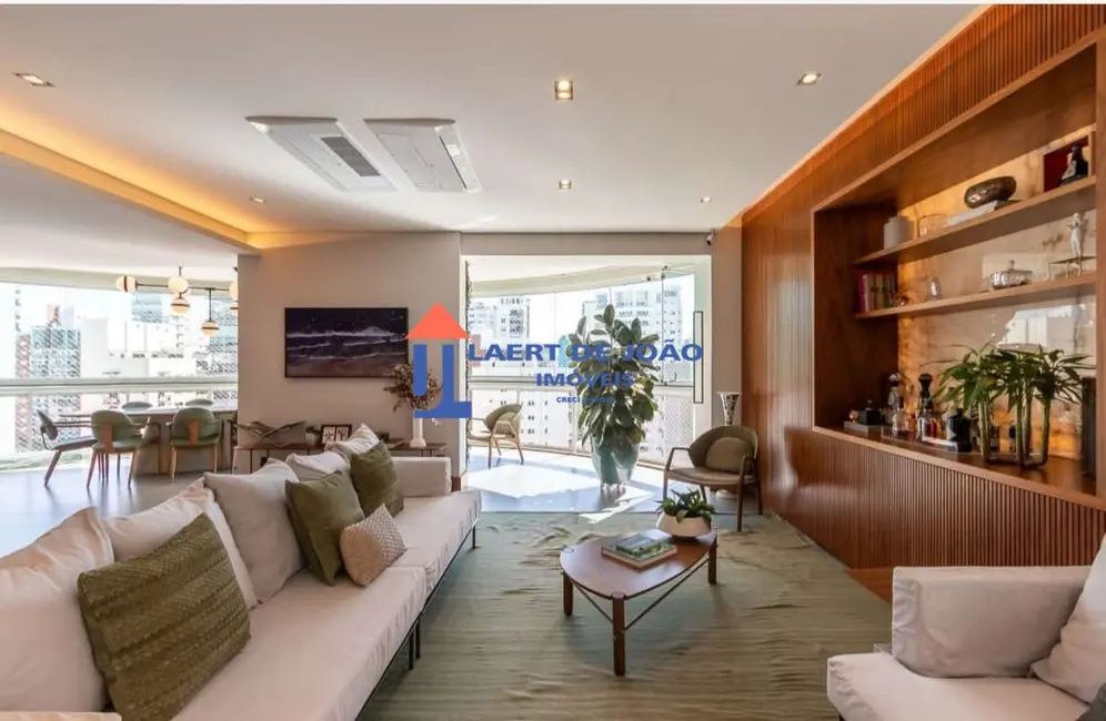 Foto 1 de Apartamento com 3 quartos à venda, 210m2 em São Paulo - SP