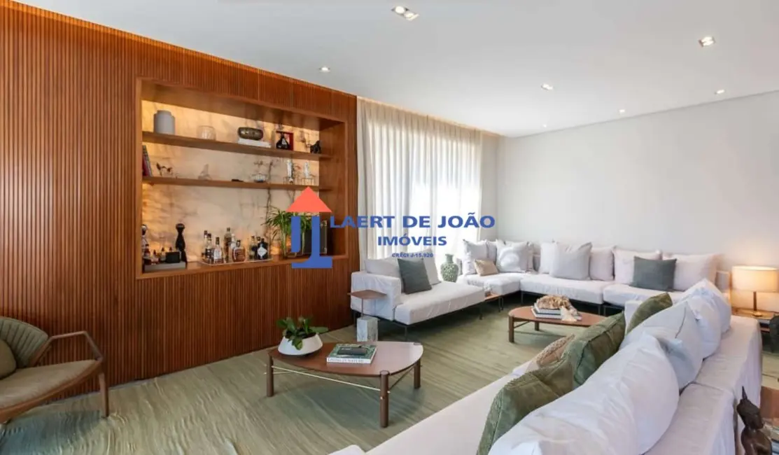 Foto 2 de Apartamento com 3 quartos à venda, 210m2 em São Paulo - SP