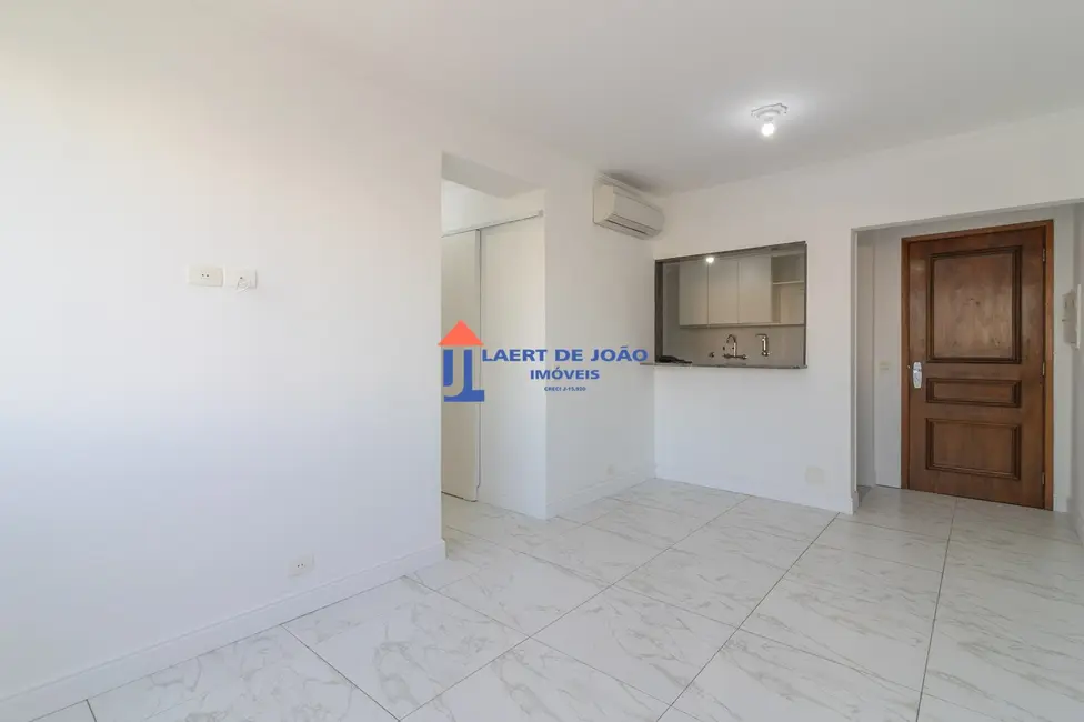 Foto 2 de Apartamento com 2 quartos à venda, 75m2 em Campo Belo, São Paulo - SP