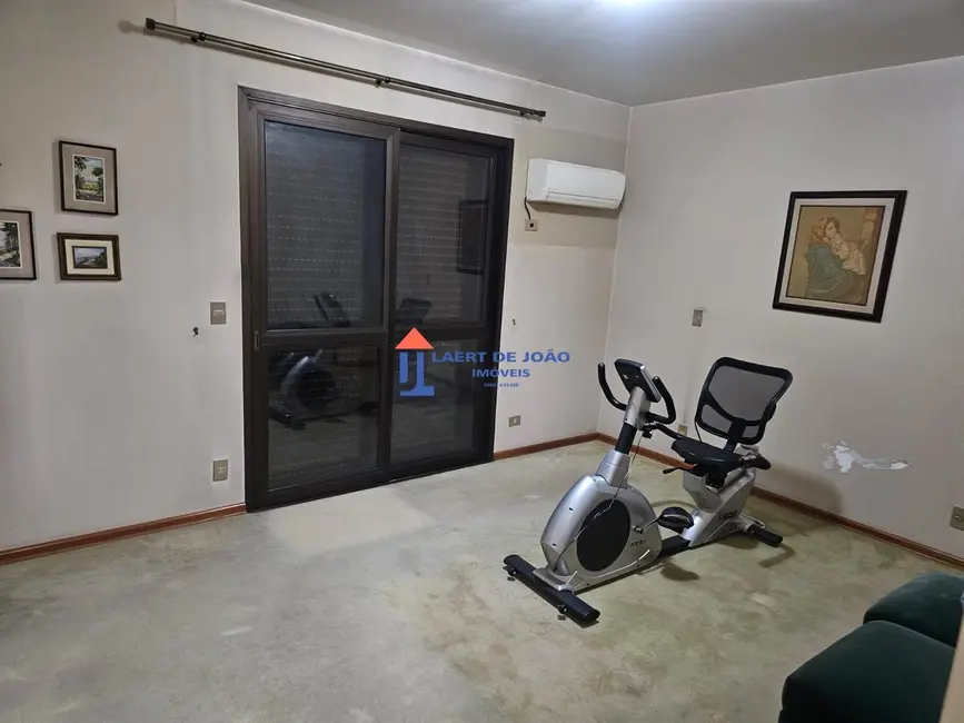 Apartamento com 4 quartos à venda, 214m2 em Indianópolis, São Paulo - SP - imagem 9 Foto 9 de Apartamento com 4 quartos à venda, 214m2 em Indianópolis, São Paulo - SP