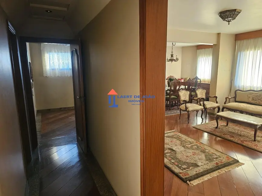 Apartamento com 4 quartos à venda, 214m2 em Indianópolis, São Paulo - SP - imagem 3 Foto 3 de Apartamento com 4 quartos à venda, 214m2 em Indianópolis, São Paulo - SP