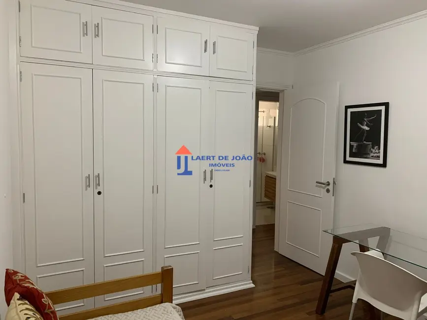 Apartamento com 3 quartos à venda, 187m2 em Campo Belo, São Paulo - SP - imagem 8 Foto 8 de Apartamento com 3 quartos à venda, 187m2 em Campo Belo, São Paulo - SP