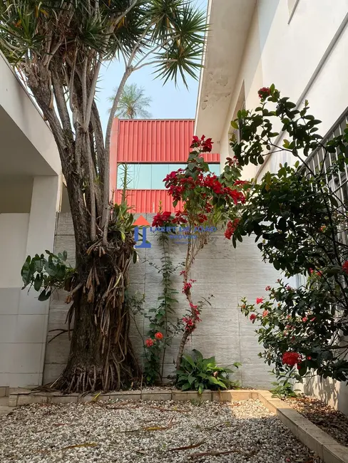 Foto 2 de Casa com 4 quartos à venda, 200m2 em Campo Belo, São Paulo - SP