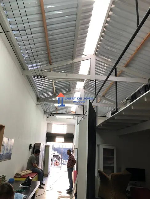 Foto 1 de Armazém / Galpão à venda, 200m2 em Chácara Santo Antônio (Zona Sul), São Paulo - SP