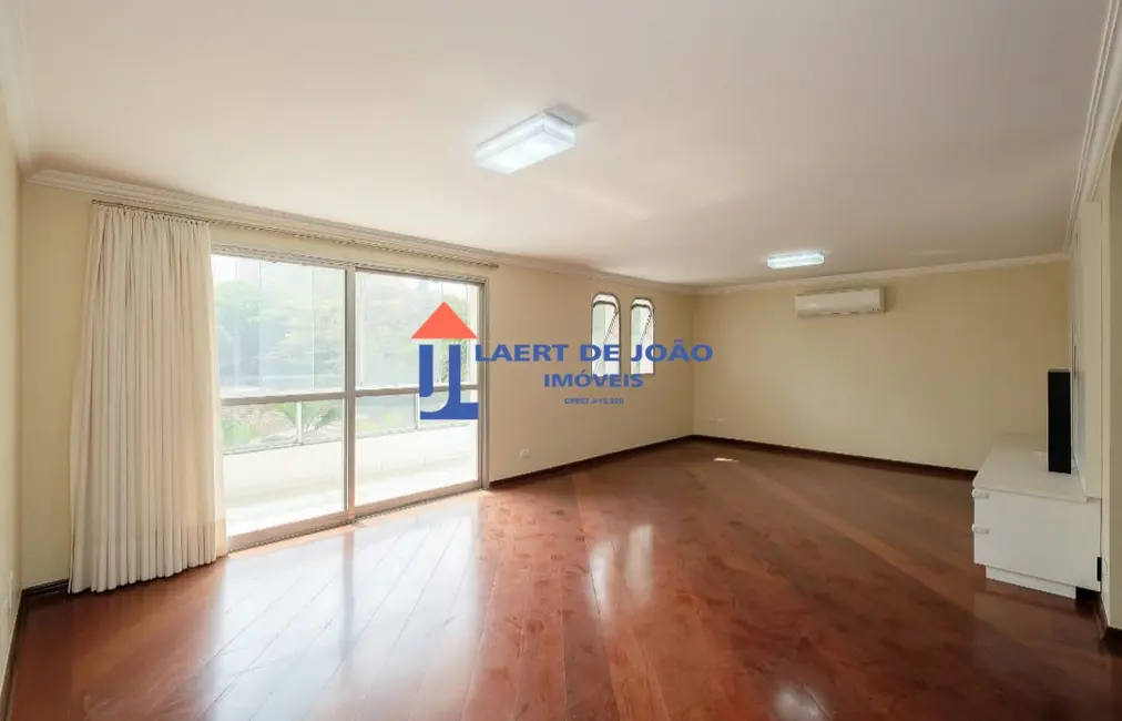 Apartamento com 3 quartos à venda, 215m2 em Campo Belo, São Paulo - SP - imagem 5 Foto 5 de Apartamento com 3 quartos à venda, 215m2 em Campo Belo, São Paulo - SP