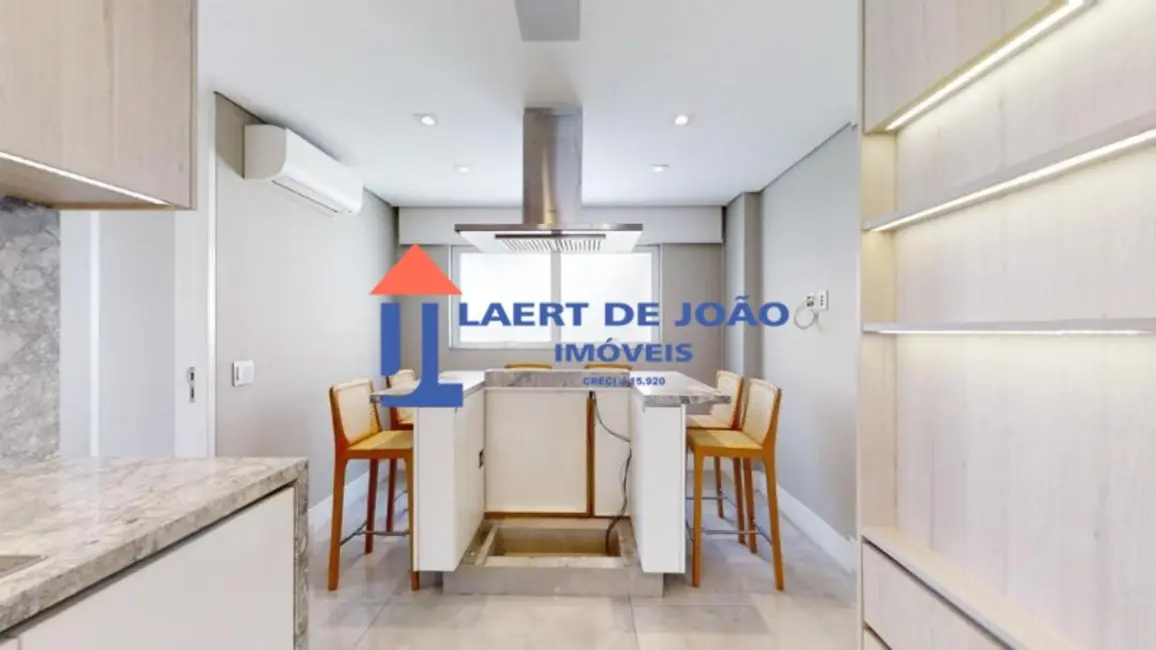 Foto 2 de Apartamento com 2 quartos à venda, 225m2 em Itaim Bibi, São Paulo - SP