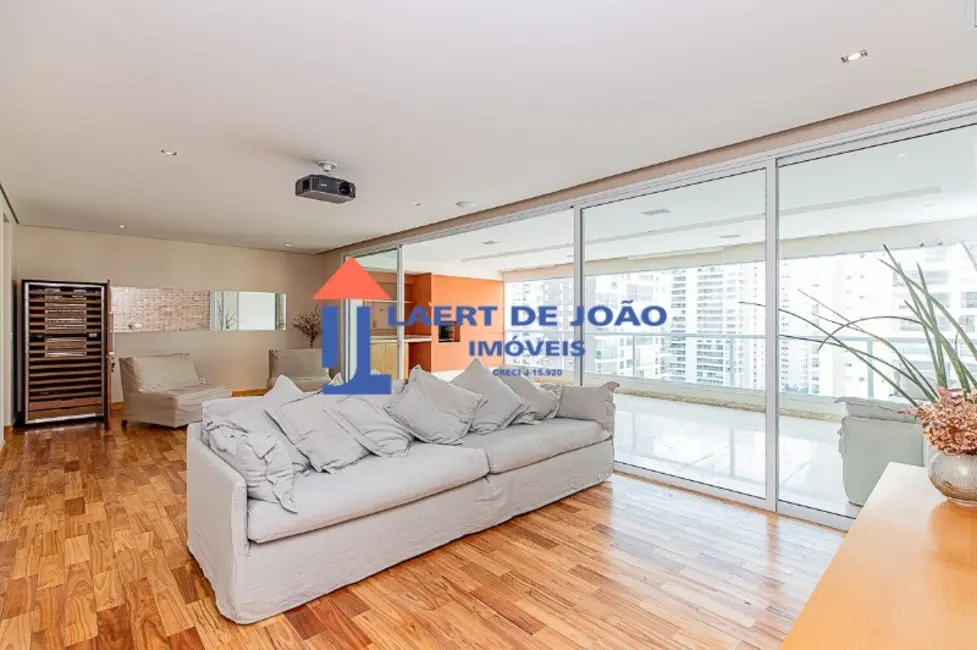 Foto 4 de Apartamento com 3 quartos para alugar, 222m2 em Campo Belo, São Paulo - SP