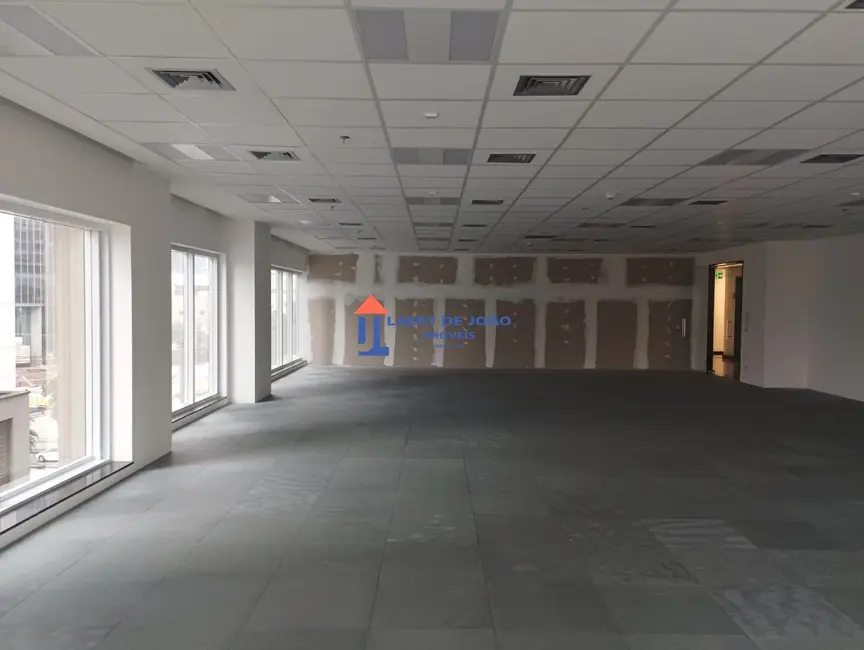 Foto 2 de Sala Comercial para alugar, 243m2 em São Paulo - SP