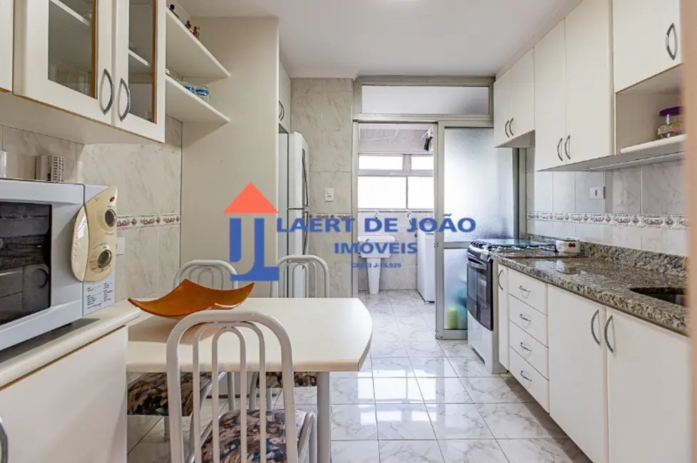 Apartamento com 2 quartos à venda, 67m2 em Moema, São Paulo - SP - imagem 8 Foto 8 de Apartamento com 2 quartos à venda, 67m2 em Moema, São Paulo - SP
