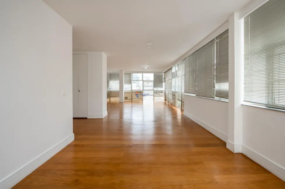 Foto 8 de Apartamento com 3 quartos à venda, 240m2 em Santa Cecília, São Paulo - SP