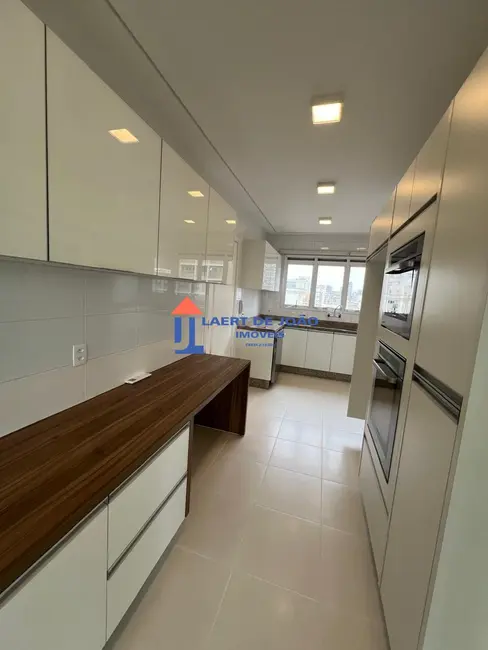 Foto 2 de Apartamento com 3 quartos para alugar, 192m2 em Vila Nova Conceição, São Paulo - SP