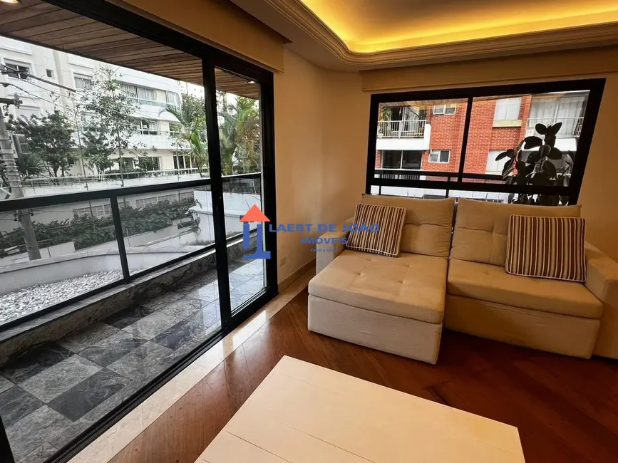 Foto 9 de Apartamento com 3 quartos para alugar, 179m2 em Moema, São Paulo - SP