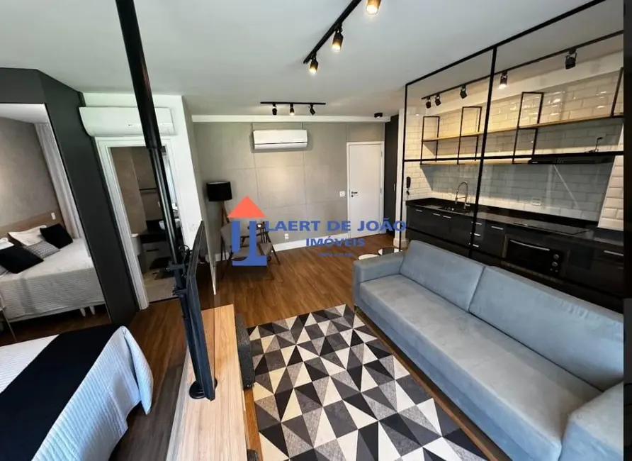 Apartamento com 1 quarto para alugar, 77m2 em Chácara Santo Antônio (Zona Sul), São Paulo - SP - imagem 1 Foto 1 de Apartamento com 1 quarto para alugar, 77m2 em Chácara Santo Antônio (Zona Sul), São Paulo - SP