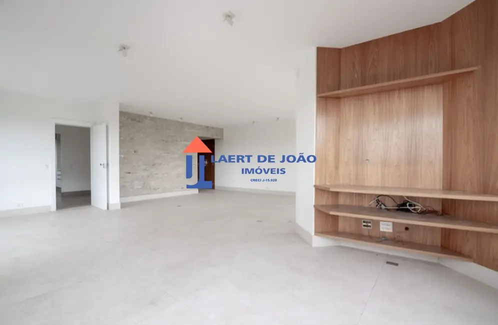 Foto 5 de Apartamento com 4 quartos à venda, 260m2 em Vila Nova Conceição, São Paulo - SP