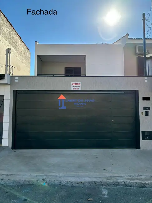 Foto 2 de Casa com 3 quartos à venda, 230m2 em São Paulo - SP