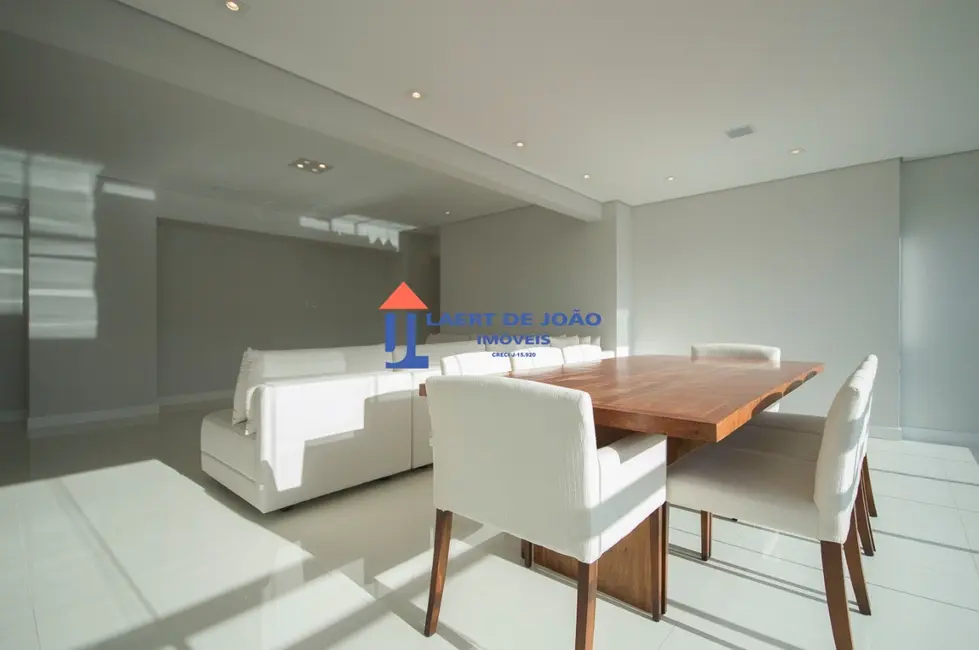 Foto 2 de Apartamento com 2 quartos para alugar, 110m2 em São Paulo - SP