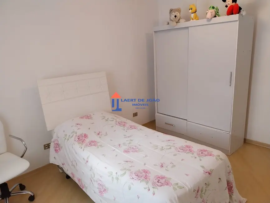 Casa com 4 quartos à venda, 165m2 em Jardim Aeroporto, São Paulo - SP - imagem 9 Foto 9 de Casa com 4 quartos à venda, 165m2 em Jardim Aeroporto, São Paulo - SP