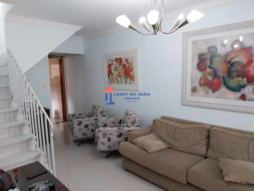Foto 1 de Casa com 4 quartos à venda, 165m2 em Jardim Aeroporto, São Paulo - SP