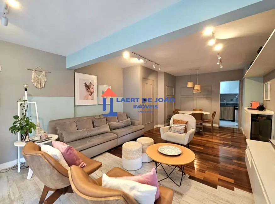 Apartamento com 3 quartos à venda, 98m2 em Moema, São Paulo - SP - imagem 3 Foto 3 de Apartamento com 3 quartos à venda, 98m2 em Moema, São Paulo - SP