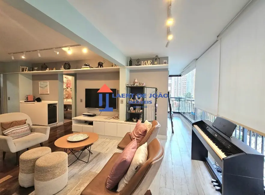 Apartamento com 3 quartos à venda, 98m2 em Moema, São Paulo - SP - imagem 4 Foto 4 de Apartamento com 3 quartos à venda, 98m2 em Moema, São Paulo - SP