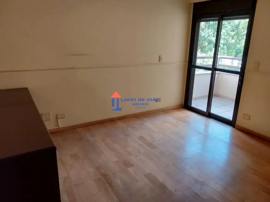 Apartamento com 4 quartos à venda, 200m2 em Campo Belo, São Paulo - SP - imagem 8 Foto 8 de Apartamento com 4 quartos à venda, 200m2 em Campo Belo, São Paulo - SP