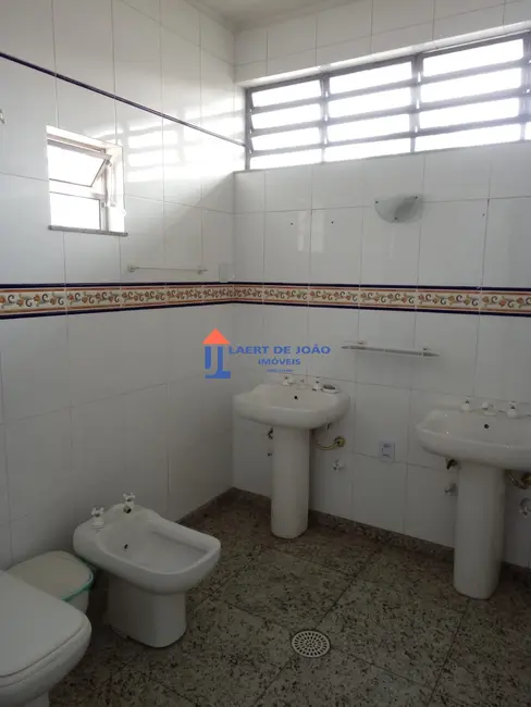 Foto 8 de Casa com 3 quartos para alugar, 340m2 em Vila Cordeiro, São Paulo - SP