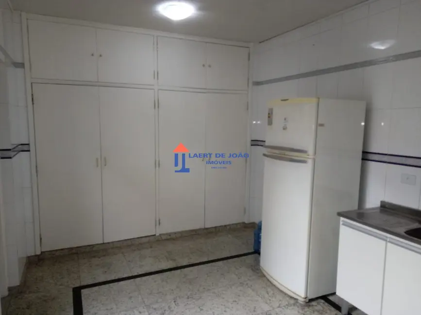 Foto 6 de Casa com 3 quartos para alugar, 340m2 em Vila Cordeiro, São Paulo - SP