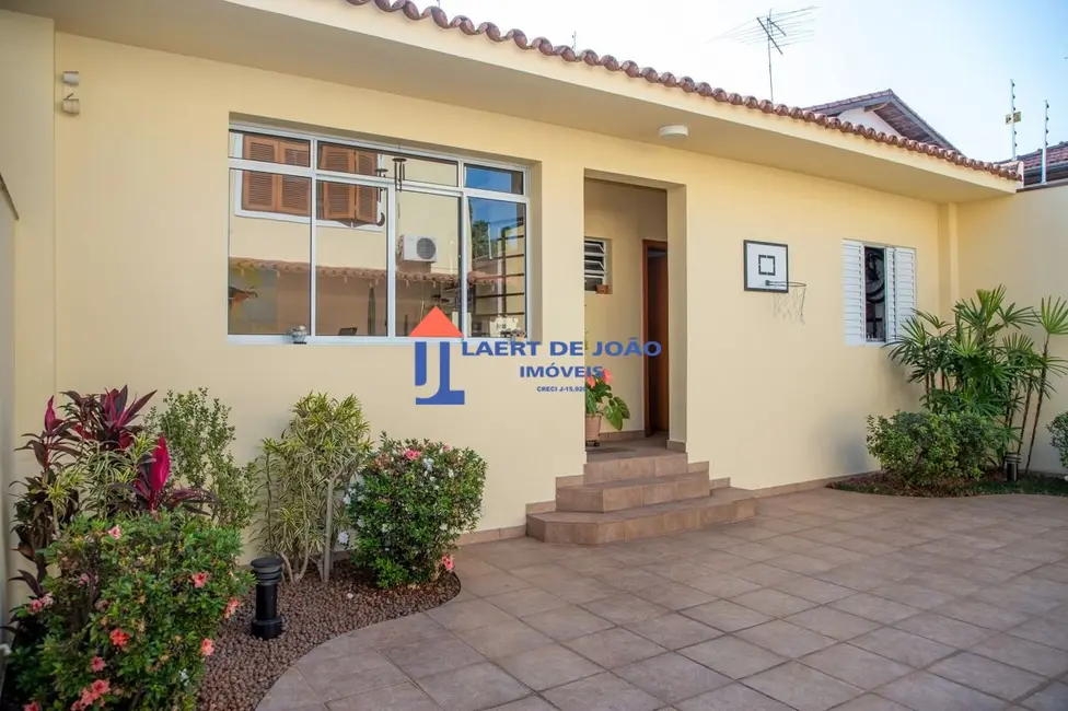 Foto 3 de Casa com 4 quartos à venda, 329m2 em Campo Belo, São Paulo - SP