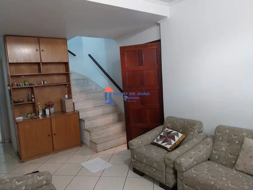 Casa com 3 quartos à venda, 130m2 em Jardim Aeroporto, São Paulo - SP - imagem 6 Foto 6 de Casa com 3 quartos à venda, 130m2 em Jardim Aeroporto, São Paulo - SP