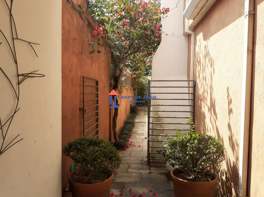 Foto 2 de Casa com 3 quartos à venda e para alugar, 750m2 em São Paulo - SP