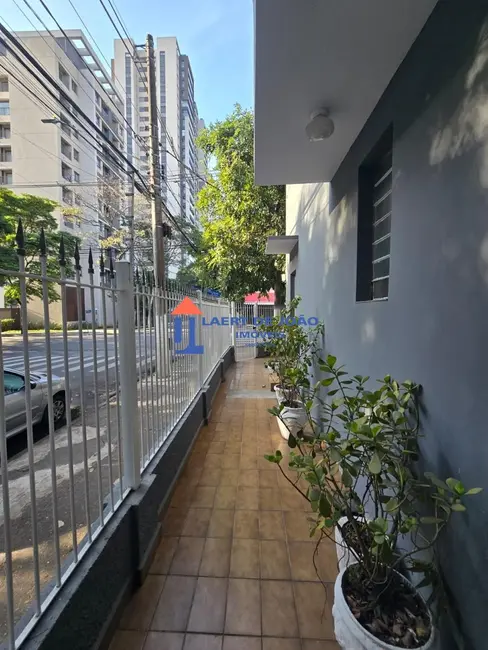 Casa com 3 quartos à venda, 140m2 em Campo Belo, São Paulo - SP - imagem 4 Foto 4 de Casa com 3 quartos à venda, 140m2 em Campo Belo, São Paulo - SP