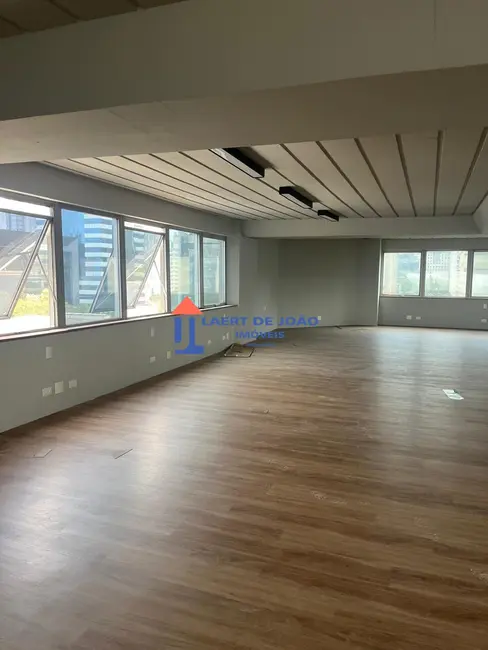 Sala Comercial à venda e para alugar, 200m2 em São Paulo - SP - imagem 9 Foto 9 de Sala Comercial à venda e para alugar, 200m2 em São Paulo - SP