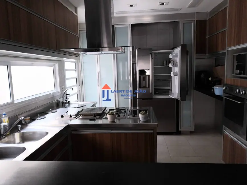 Foto 7 de Casa com 4 quartos para alugar, 300m2 em Campo Belo, São Paulo - SP