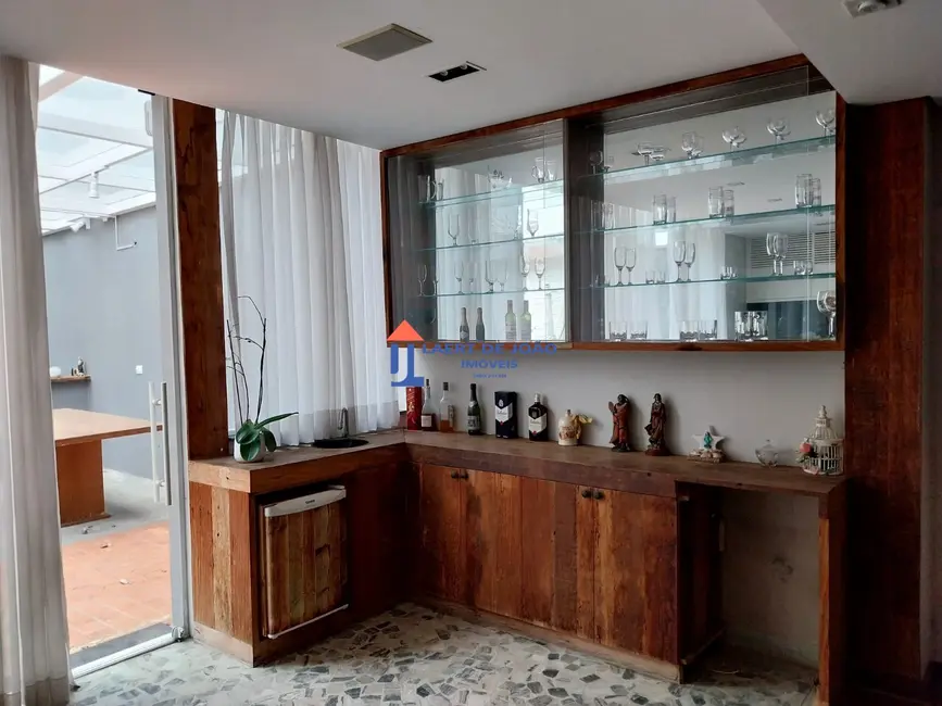 Foto 9 de Casa com 4 quartos para alugar, 300m2 em Campo Belo, São Paulo - SP