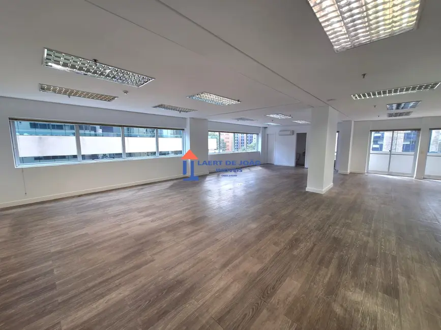 Foto 8 de Sala Comercial para alugar, 200m2 em Vila Olímpia, São Paulo - SP