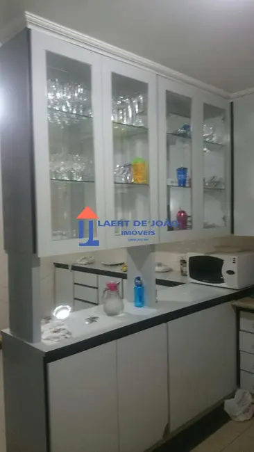 Foto 7 de Casa com 3 quartos à venda, 238m2 em Vila Marari, São Paulo - SP