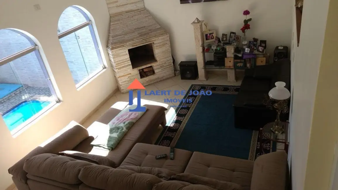 Foto 3 de Casa com 3 quartos à venda, 238m2 em Vila Marari, São Paulo - SP